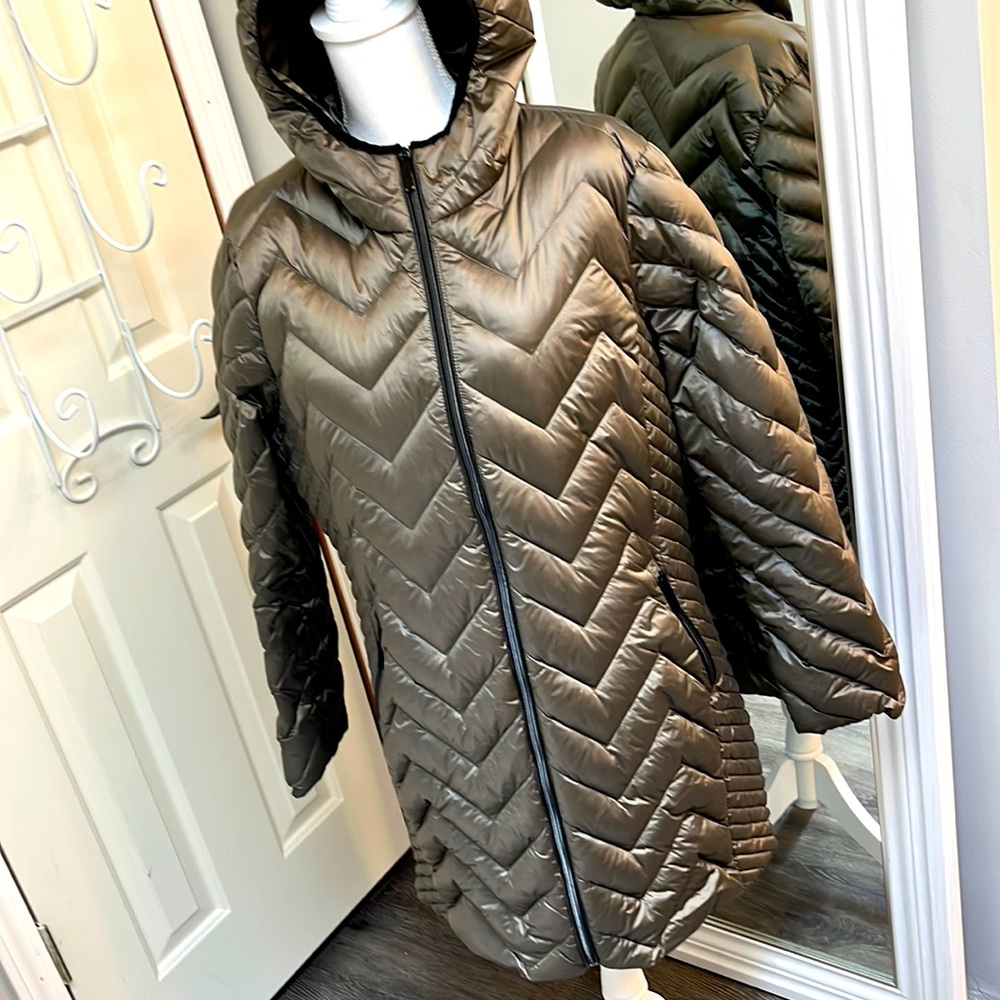 Michael Kors Down Filled light Weight Coat